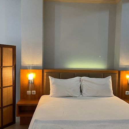 Wesbobo Inn Solo Exteriör bild